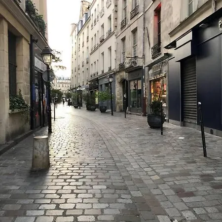 Authentic Marais *